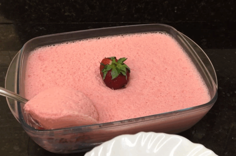 SOBREMESA de GELATINA de MORANGO