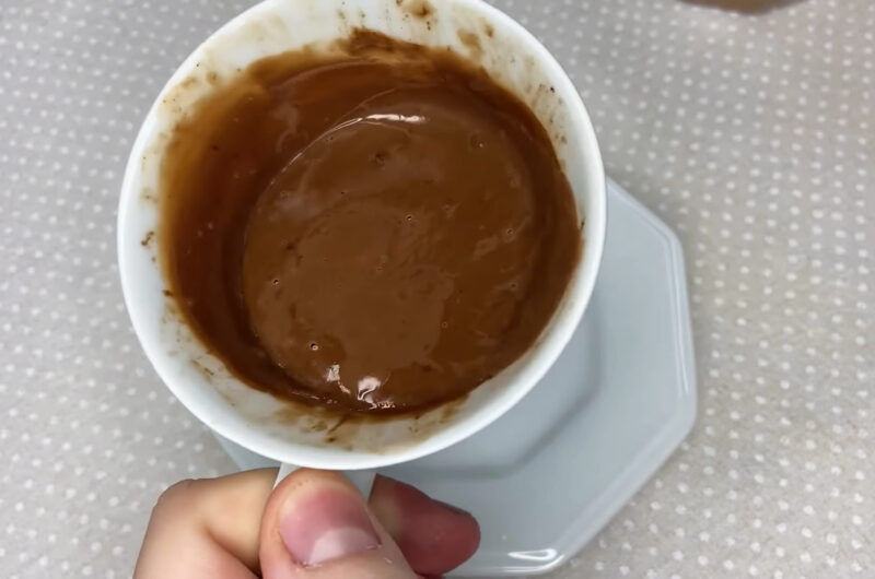 CHOCOLATE QUENTE de MICRO-ONDAS Mega CREMOSO | Apenas 3 INGREDIENTES