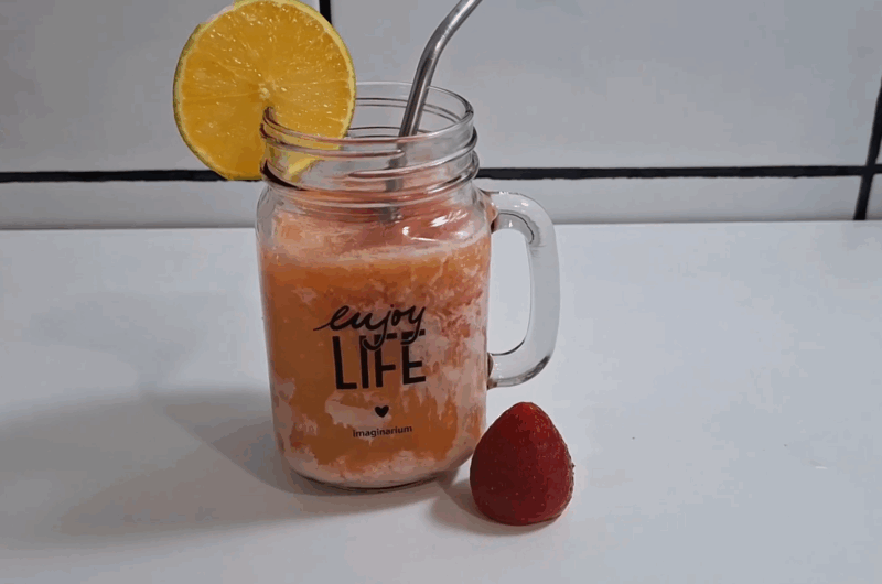 SUCO REFRESCANTE de Laranja, Mexerica e Morango| Receita FÁCIL E DELICIOSA!